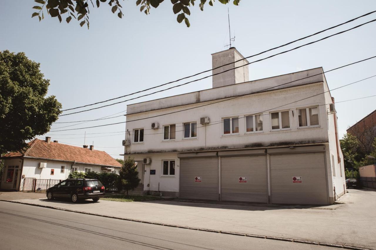 Studio5, Sa Parkingom, Centar Obrenovca Obrenovac  외부 사진